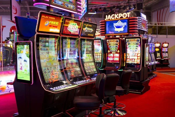 mabukbet Desktop Site main dashboard showing live casino section, sportsbook navigation, and account balance display